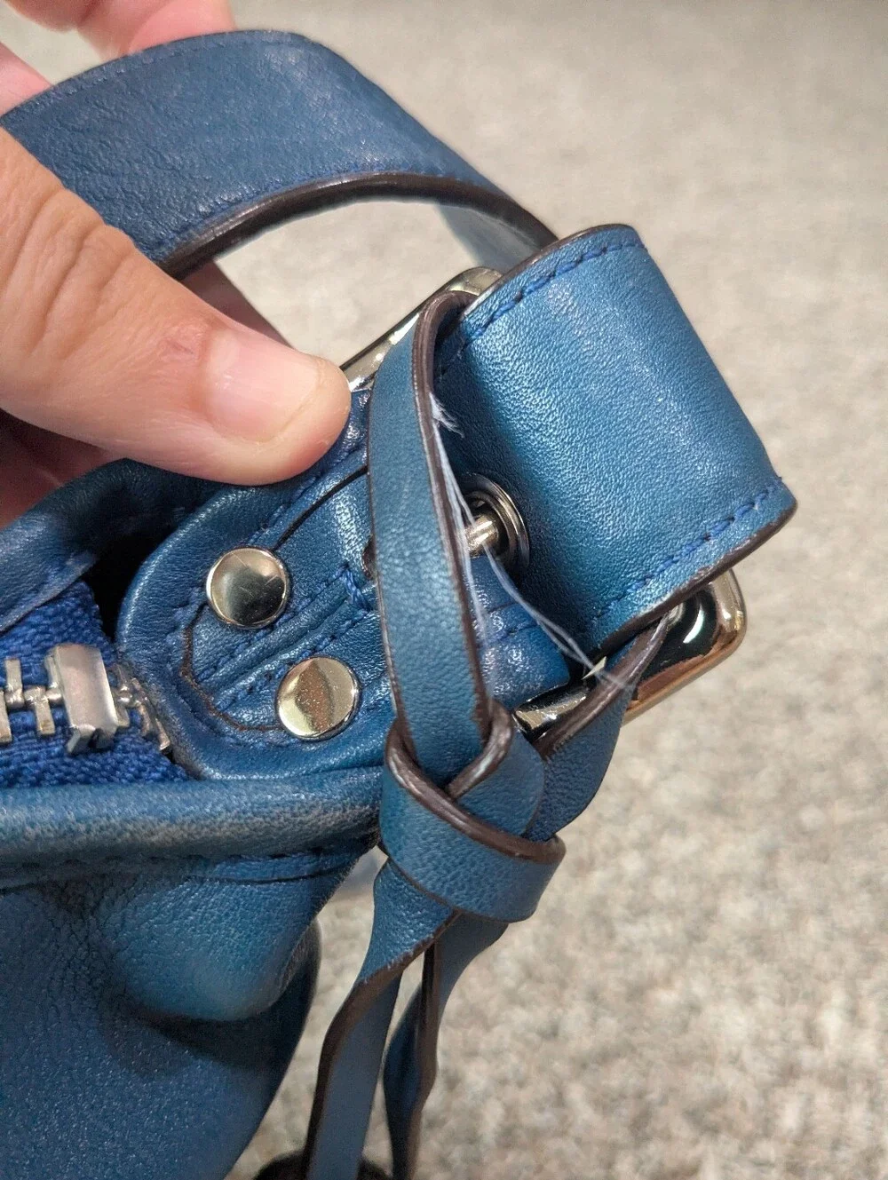 Coach hang purse 13